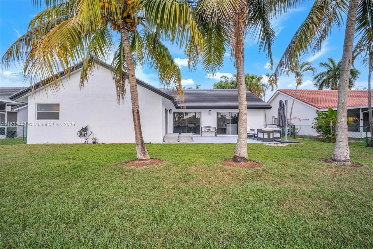 Real estate property located at 604 163rd Ave, Broward, Westfork 1 Plat, Pembroke Pines, FL