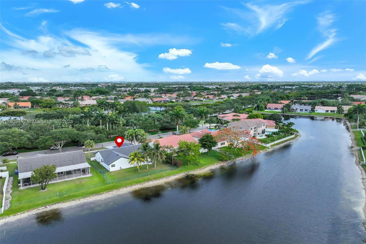 Real estate property located at 604 163rd Ave, Broward, Westfork 1 Plat, Pembroke Pines, FL