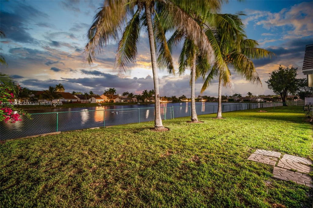 Real estate property located at 604 163rd Ave, Broward, Westfork 1 Plat, Pembroke Pines, FL
