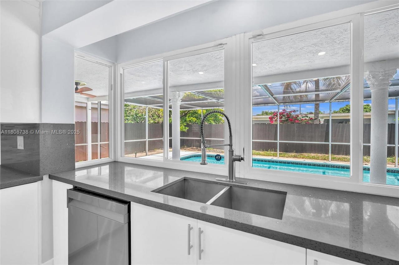 Real estate property located at 7921 Dilido Blvd, Broward, Miramar Park Third Add, Miramar, FL