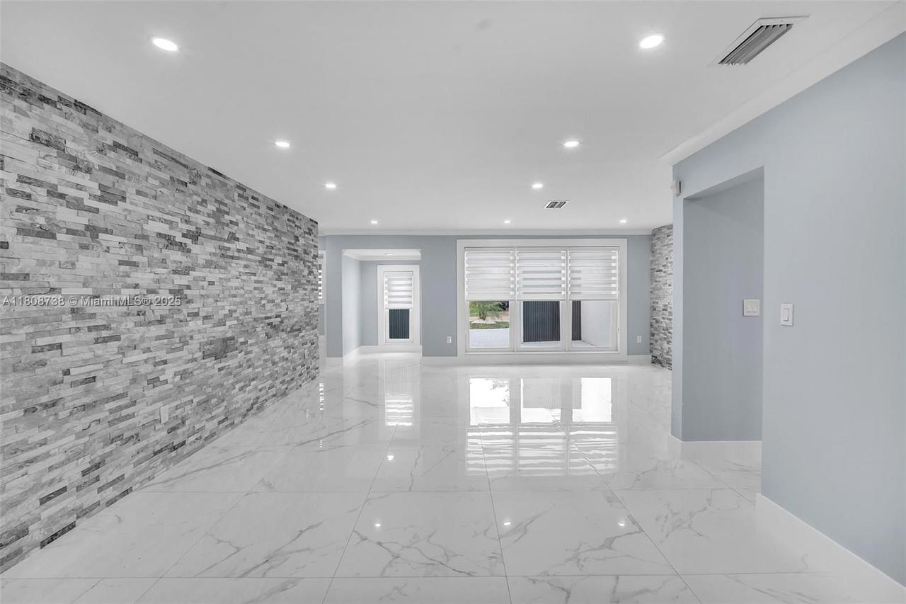 Real estate property located at 7921 Dilido Blvd, Broward, Miramar Park Third Add, Miramar, FL