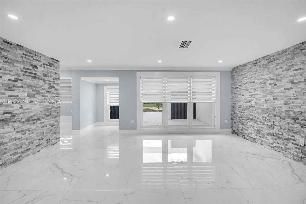 Real estate property located at 7921 Dilido Blvd, Broward, Miramar Park Third Add, Miramar, FL