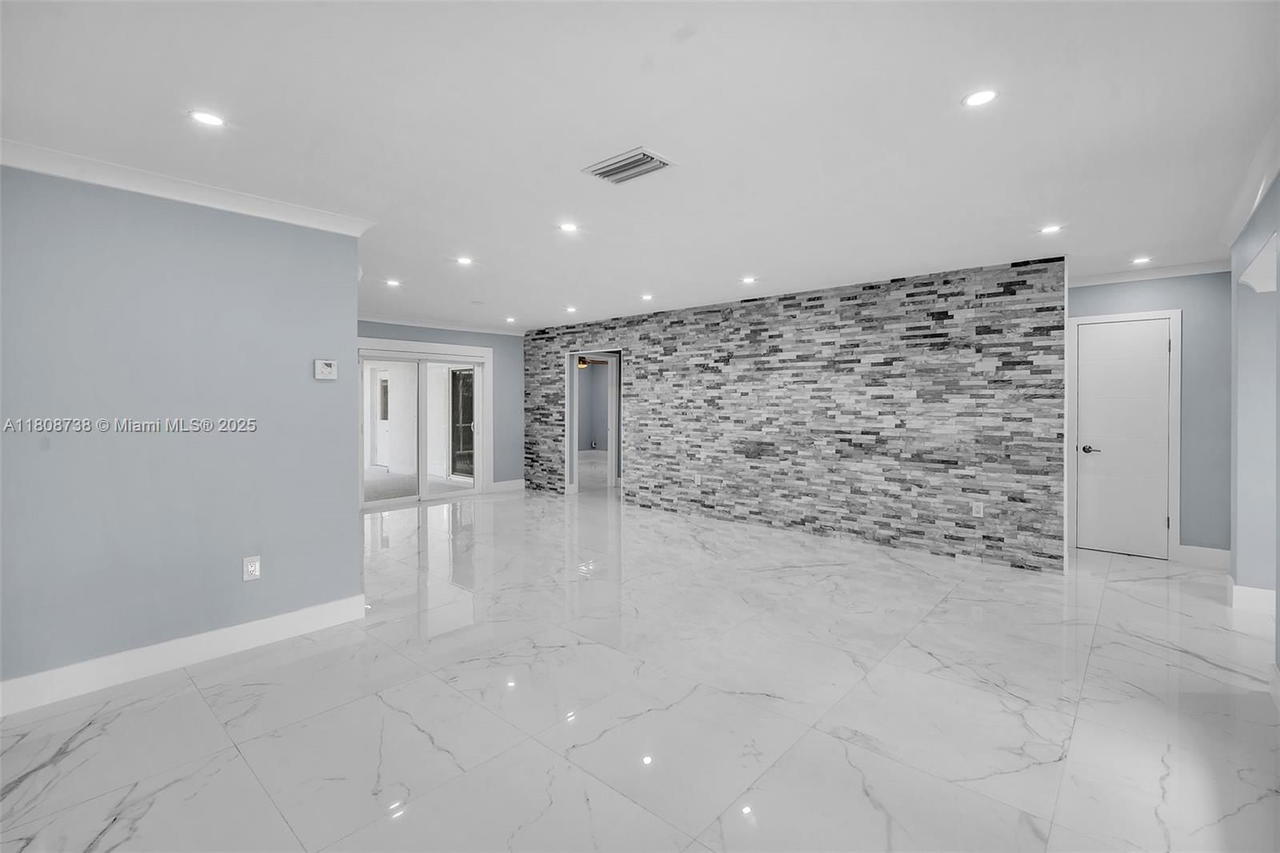 Real estate property located at 7921 Dilido Blvd, Broward, Miramar Park Third Add, Miramar, FL