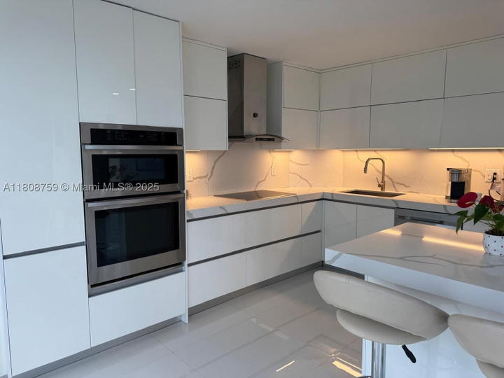 Real estate property located at 6423 Collins Ave #1001, Miami-dade, Mar Del Plata Condo, Miami Beach, FL