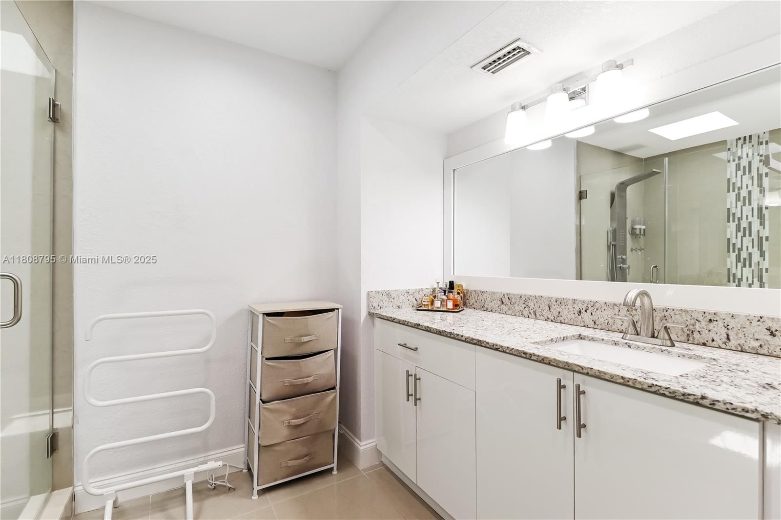 Real estate property located at 6977 115th Pl B33, Miami-dade, Snapper Village Ph 2 Sec, Miami, FL