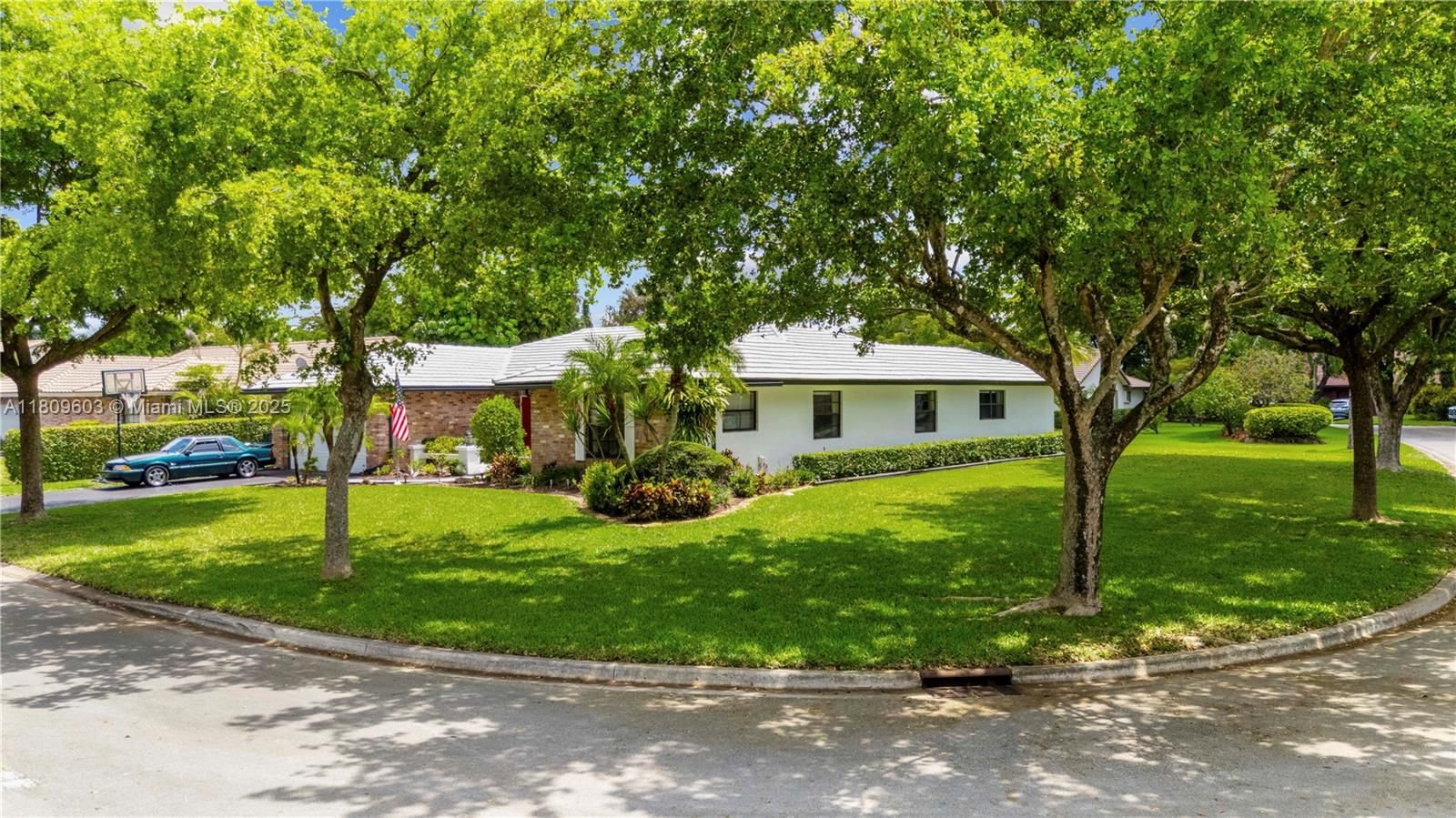 Real estate property located at 988 110th Ave, Broward, Cypress Run, Coral Springs, FL