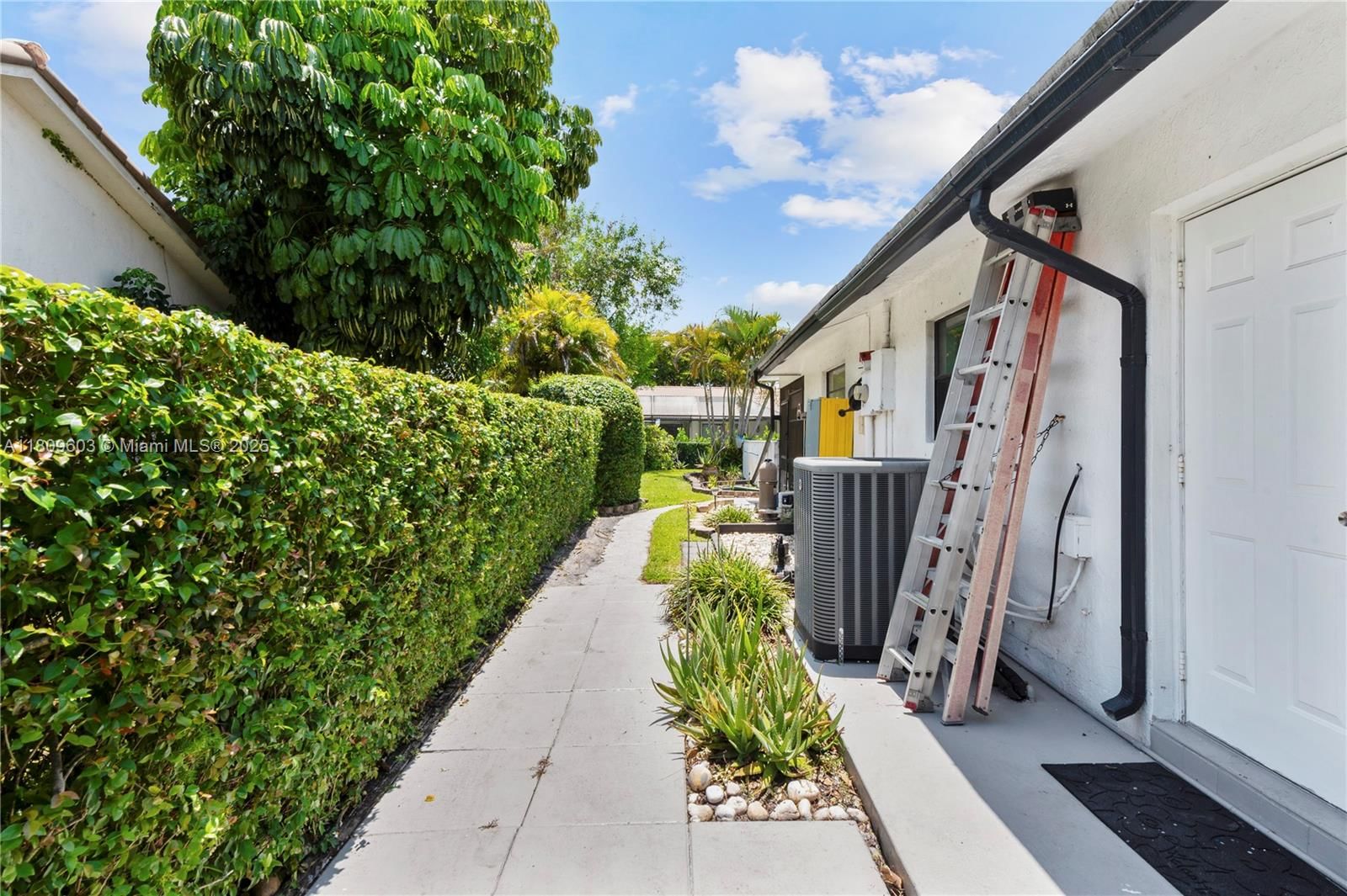 Real estate property located at 988 110th Ave, Broward, Cypress Run, Coral Springs, FL