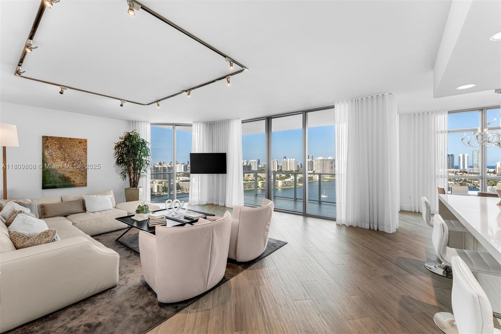 Real estate property located at 17301 Biscayne Blvd #2210, Miami-dade, Marina Palms Residences N, North Miami Beach, FL