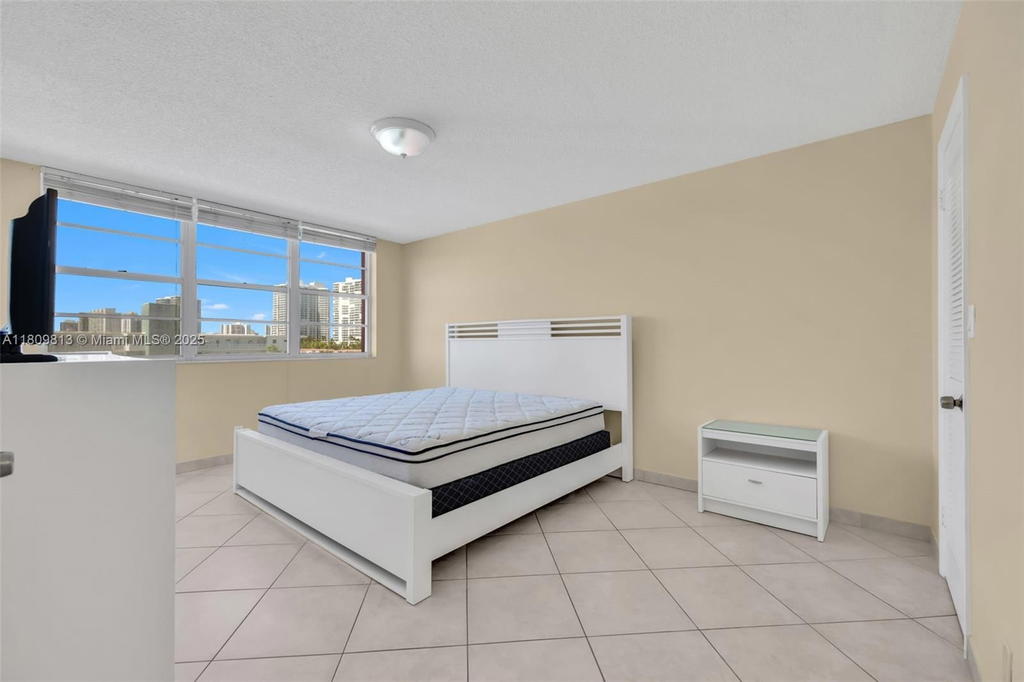 Real estate property located at 3161 OCEAN DR #607, Broward, Clifton Condo, Hallandale Beach, FL