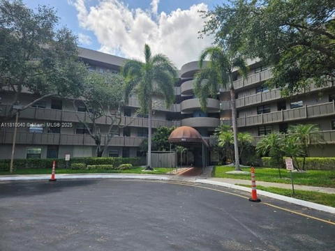 Real estate property located at 900 Colony Point Cir #505, Broward, Colony Point 1 Condo, Pembroke Pines, FL