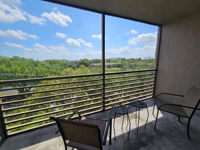 Real estate property located at 900 Colony Point Cir #505, Broward, Colony Point 1 Condo, Pembroke Pines, FL