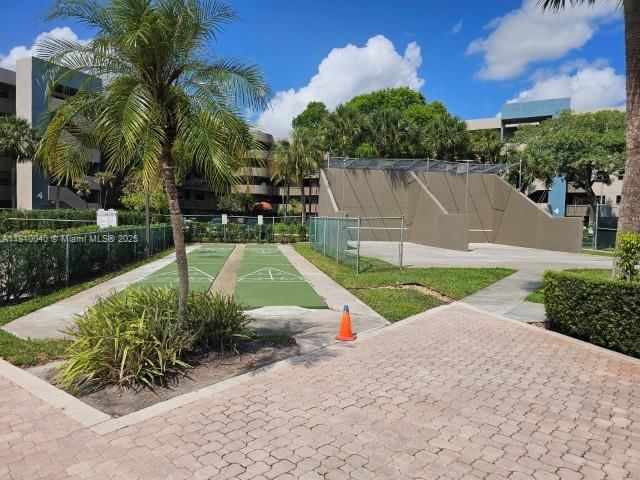 Real estate property located at 900 Colony Point Cir #505, Broward, Colony Point 1 Condo, Pembroke Pines, FL