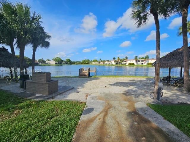 Real estate property located at 900 Colony Point Cir #505, Broward, Colony Point 1 Condo, Pembroke Pines, FL