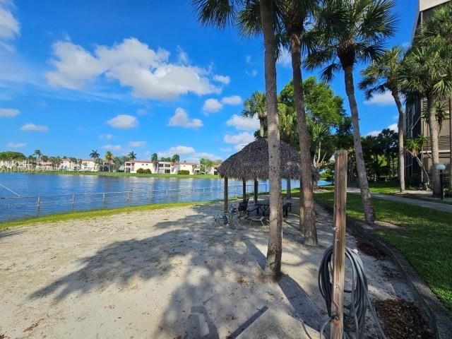 Real estate property located at 900 Colony Point Cir #505, Broward, Colony Point 1 Condo, Pembroke Pines, FL