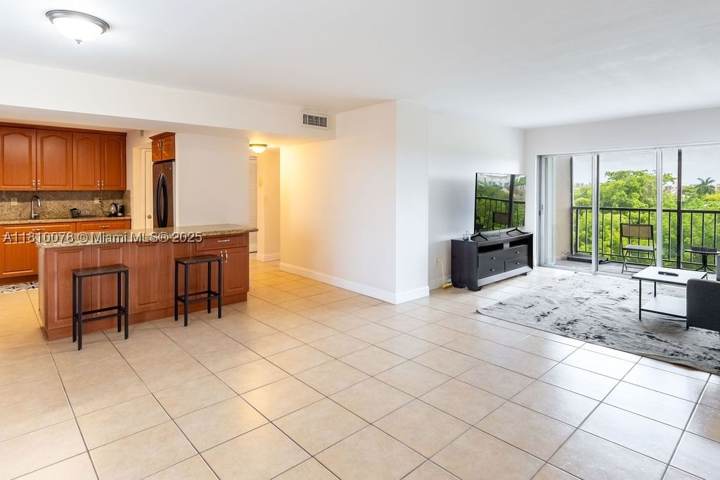 Real estate property located at 9110 Fontainebleau Blvd #502, Miami-dade, Parkside No 1 Condo - Bld, Miami, FL