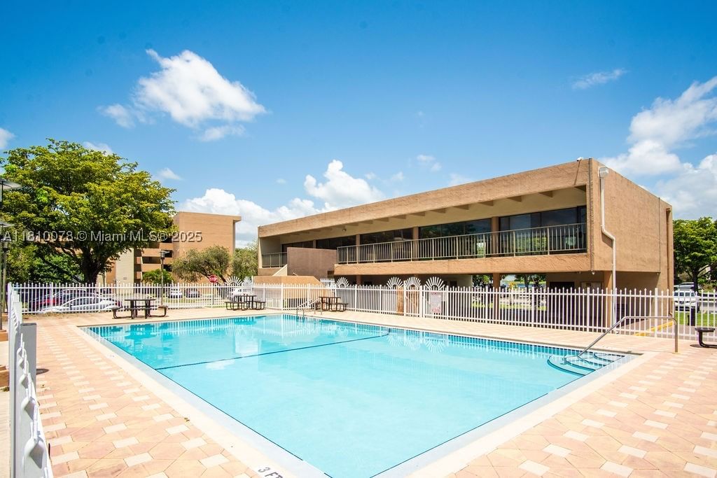 Real estate property located at 9110 Fontainebleau Blvd #502, Miami-dade, Parkside No 1 Condo - Bld, Miami, FL
