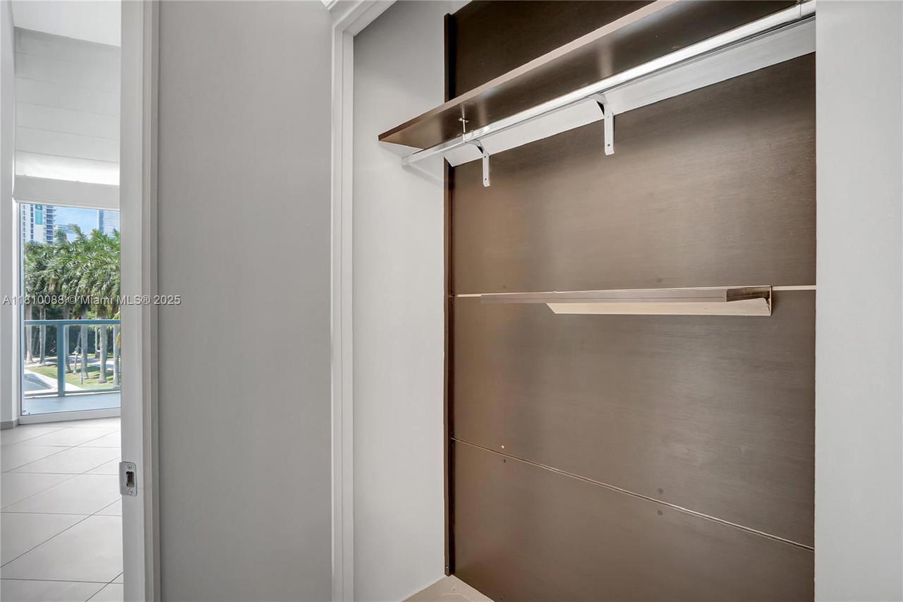 Real estate property located at 1900 Bayshore Dr #507, Miami-dade, Quantum On The Bay Condo, Miami, FL