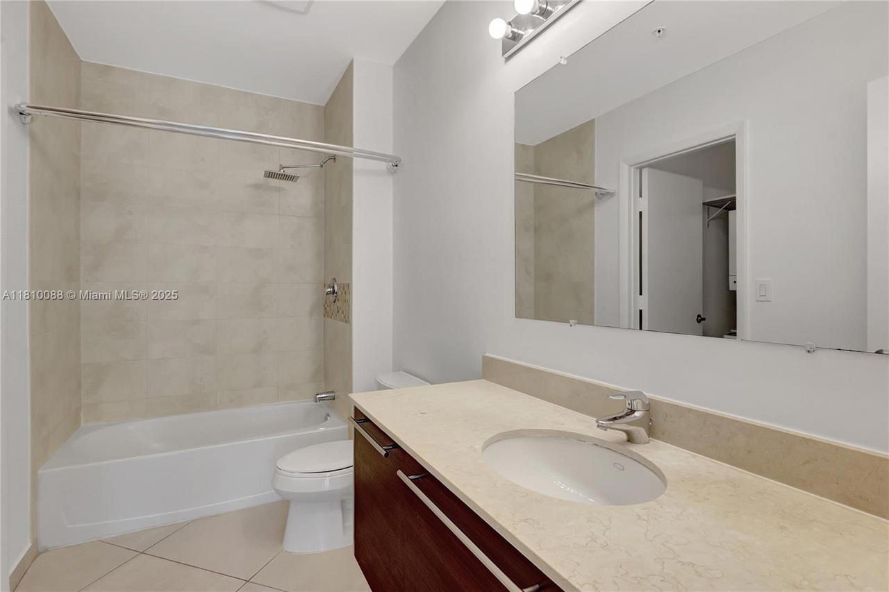Real estate property located at 1900 Bayshore Dr #507, Miami-dade, Quantum On The Bay Condo, Miami, FL