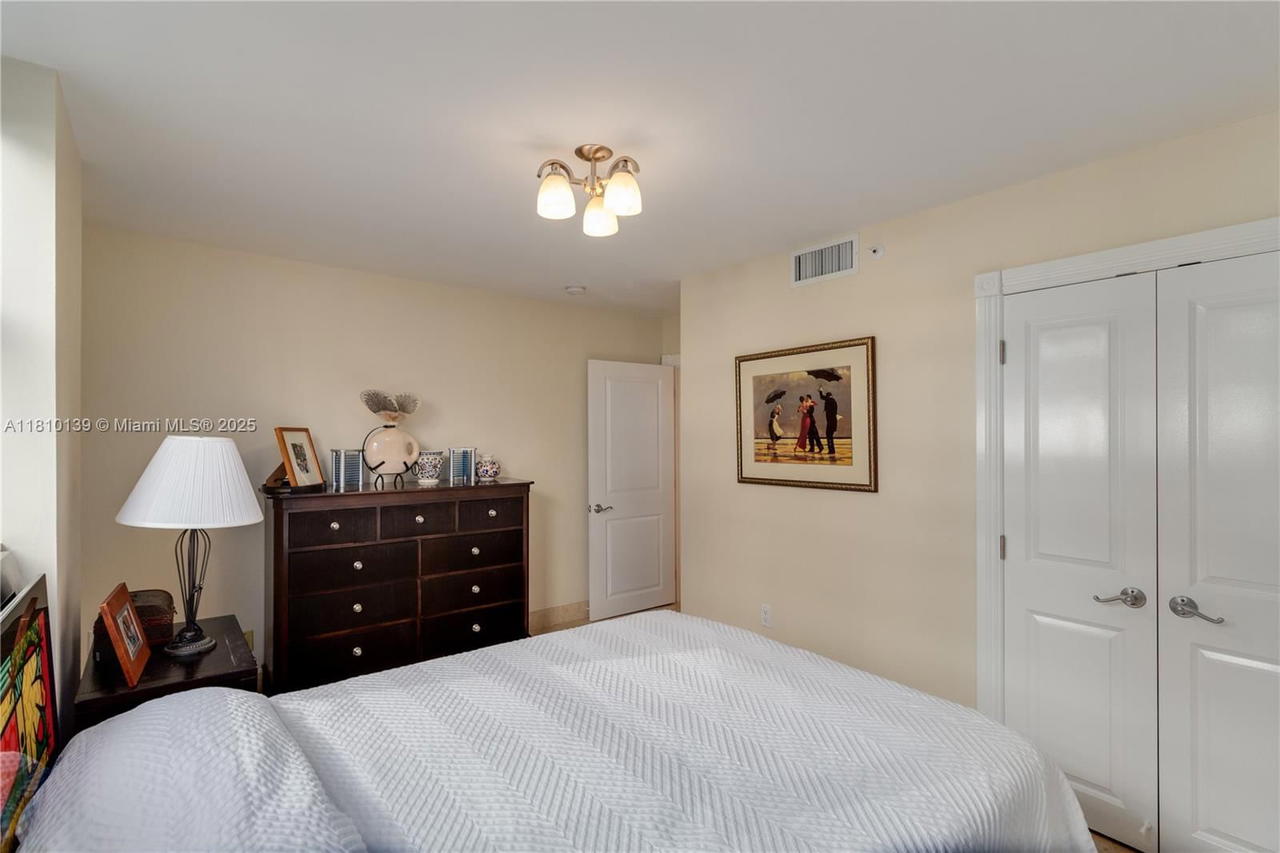 Real estate property located at 1623 Collins Ave #509, Miami-dade, The Georgian Condo, Miami Beach, FL