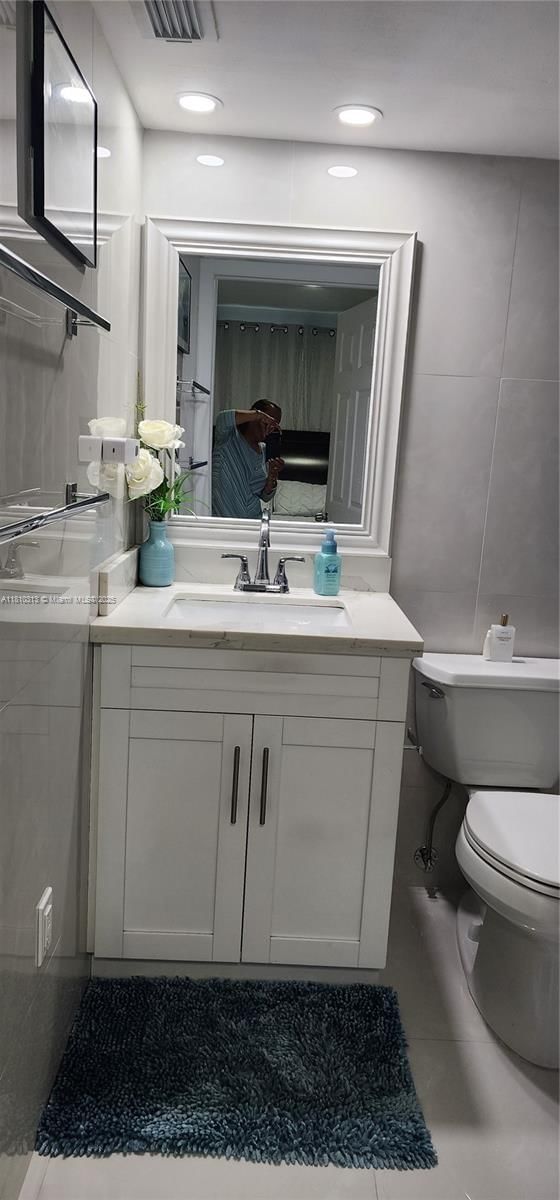 Real estate property located at 2985 80th St #110, Miami-dade, Poinciana West No 2 Condo, Hialeah, FL