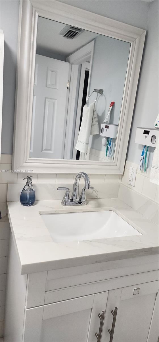 Real estate property located at 2985 80th St #110, Miami-dade, Poinciana West No 2 Condo, Hialeah, FL