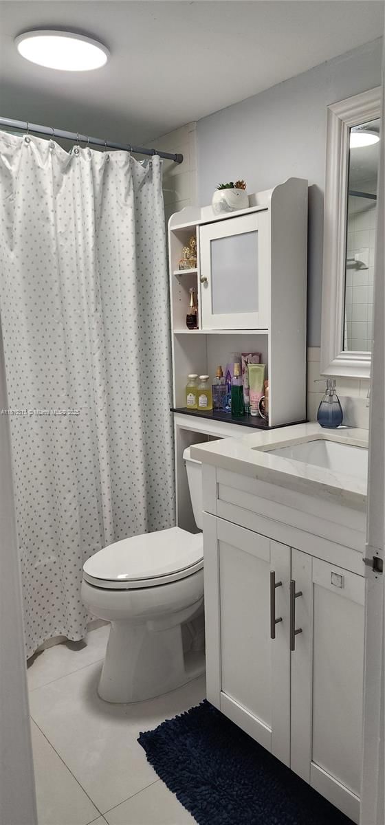 Real estate property located at 2985 80th St #110, Miami-dade, Poinciana West No 2 Condo, Hialeah, FL
