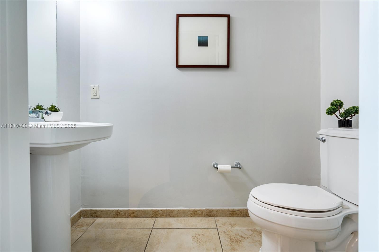 Real estate property located at 1300 Ponce De Leon Blvd #705, Miami-dade, 1300 Ponce Condo, Coral Gables, FL