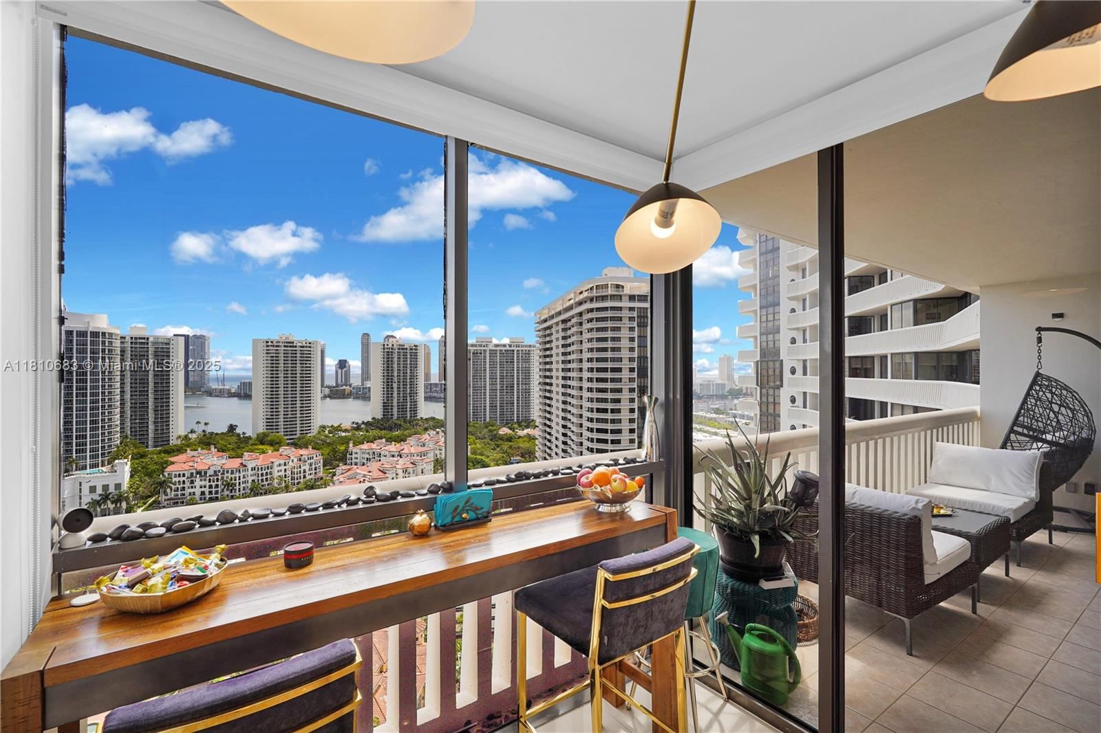 Real estate property located at 1000 Island Blvd #2508, Miami-dade, 1000 Williams Island, Aventura, FL