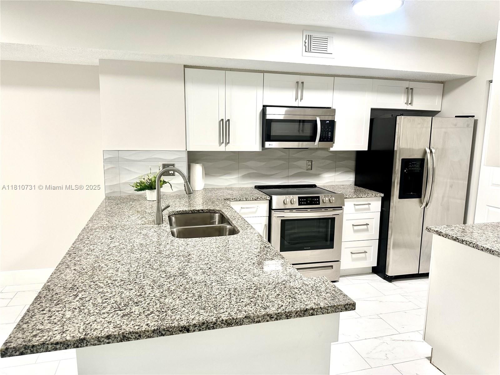 Real estate property located at 1875 Florida Club Dr #7112, Collier, 1875 Napoli Luxury, Naples, FL