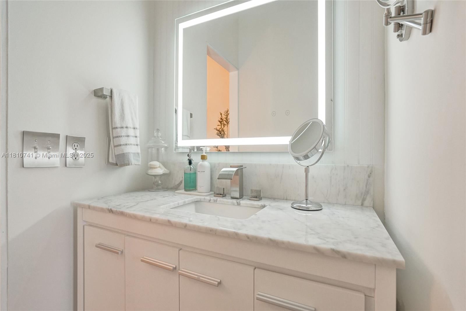 Real estate property located at 3680 83rd Ln, Broward, Springtree, Sunrise, FL