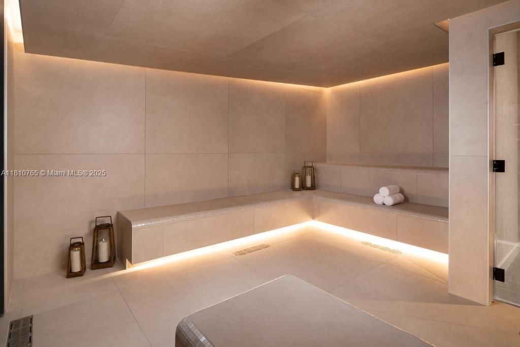 Real estate property located at 159 NE 6TH ST #3205, Miami-dade, Natiivo Miami Residence, Miami, FL