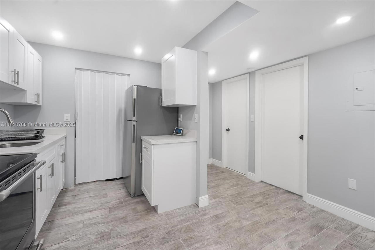 Real estate property located at 469 207th Ln #205, Miami-dade, Carmel Lakes Condo No 1, Miami, FL