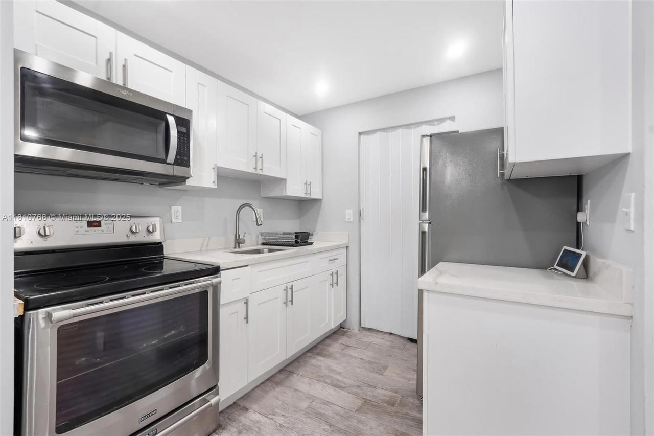 Real estate property located at 469 207th Ln #205, Miami-dade, Carmel Lakes Condo No 1, Miami, FL