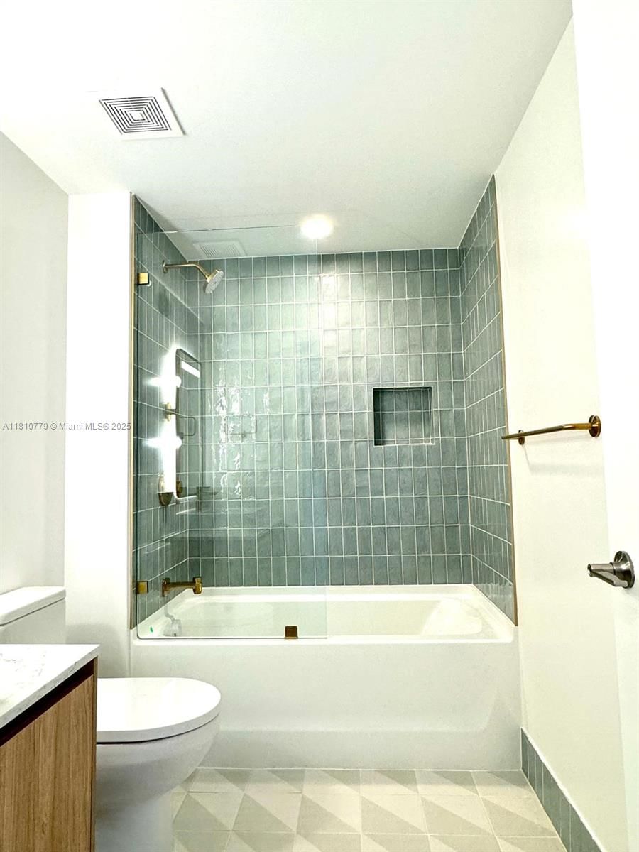 Real estate property located at 159 NE 6TH ST #4215, Miami-dade, Natiivo Miami Residences, Miami, FL