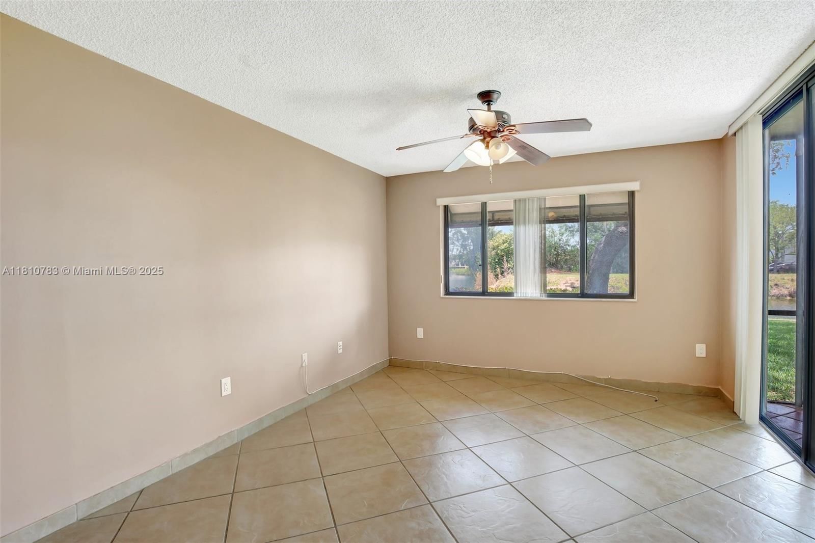 Real estate property located at 15535 Miami Lakeway N #106, Miami-dade, Celebration Point Condo #5, Miami Lakes, FL