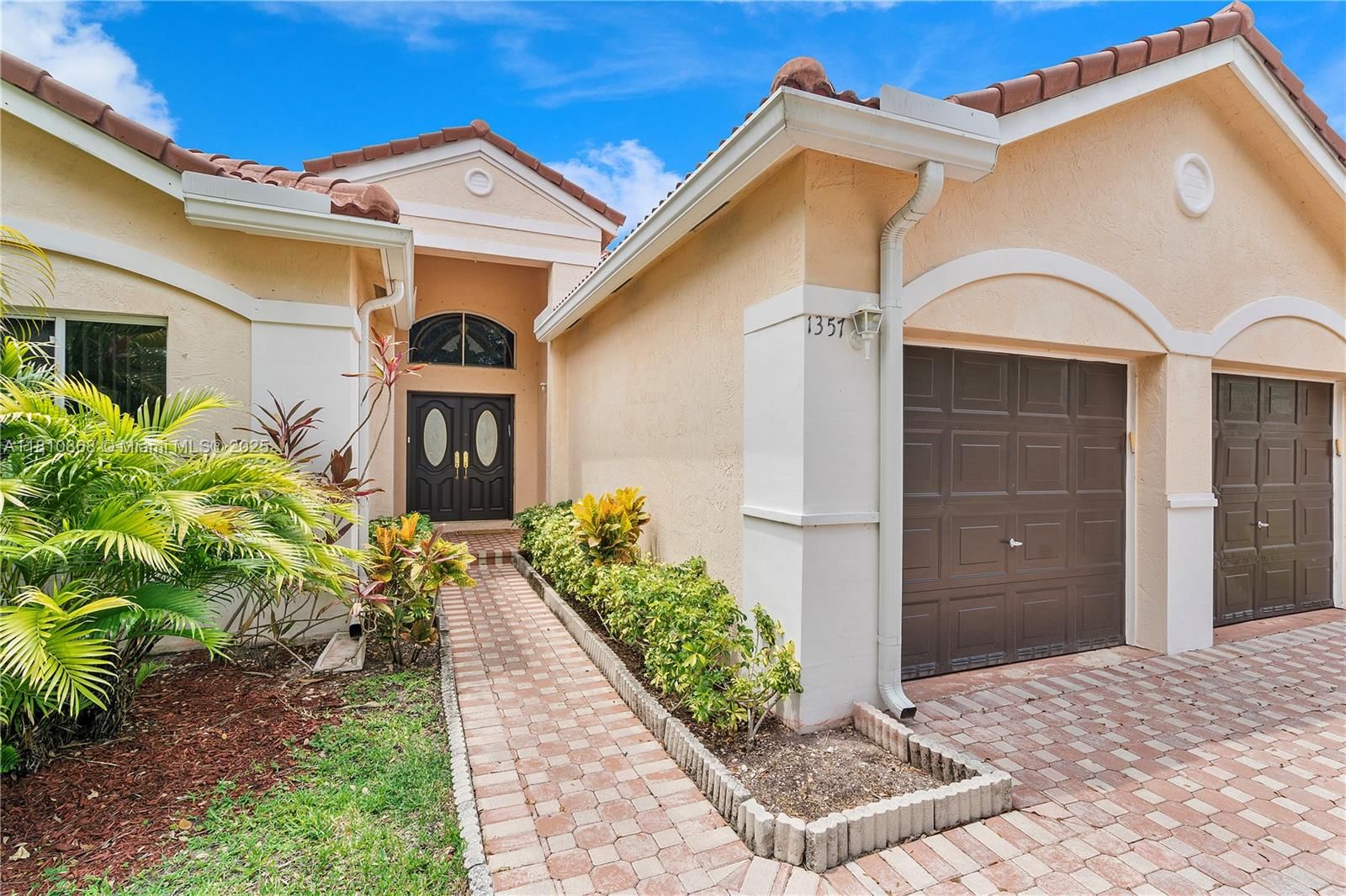 Real estate property located at 1357 Camellia Ln, Broward, Sector 6 East, Weston, FL