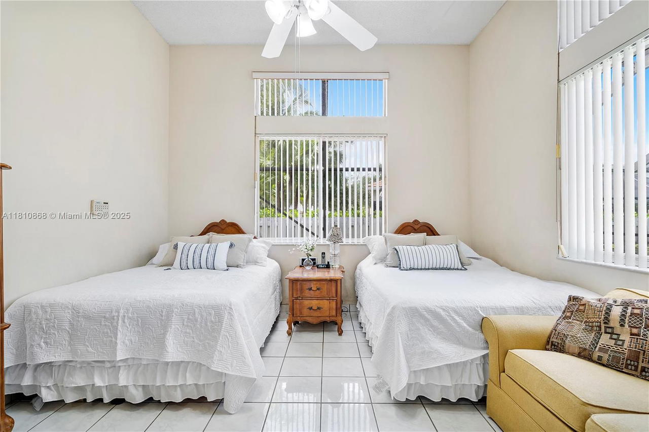 Real estate property located at 1357 Camellia Ln, Broward, Sector 6 East, Weston, FL