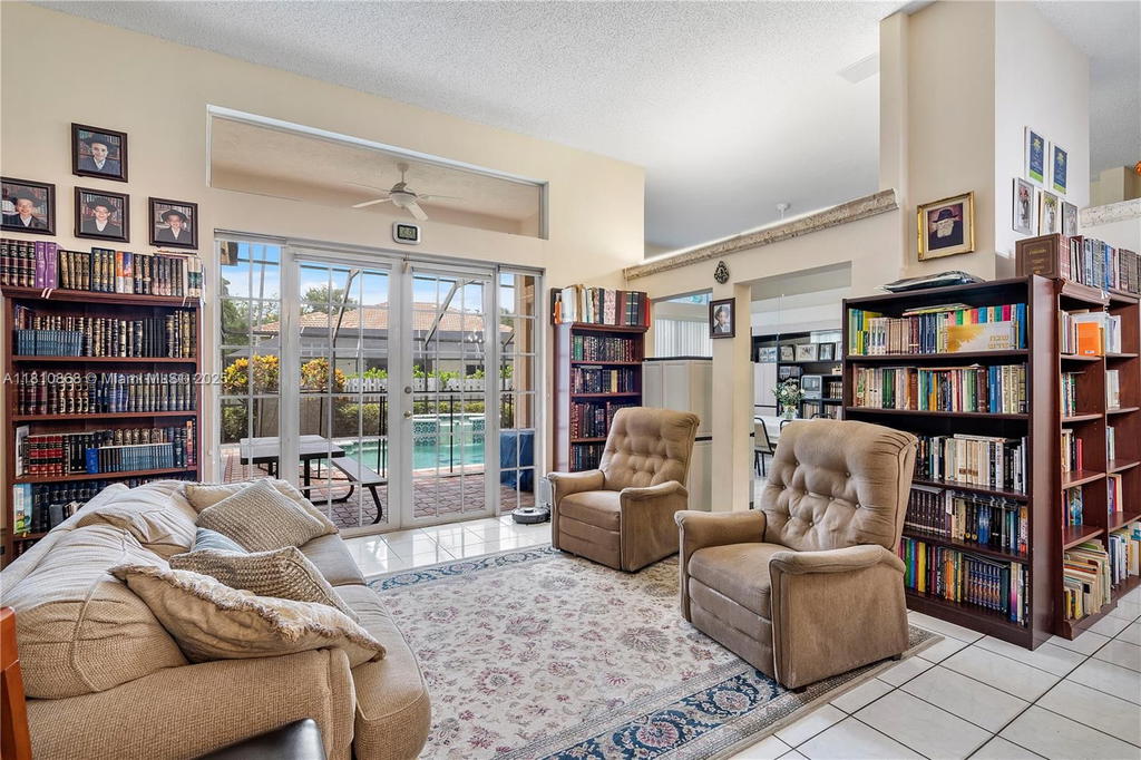 Real estate property located at 1357 Camellia Ln, Broward, Sector 6 East, Weston, FL