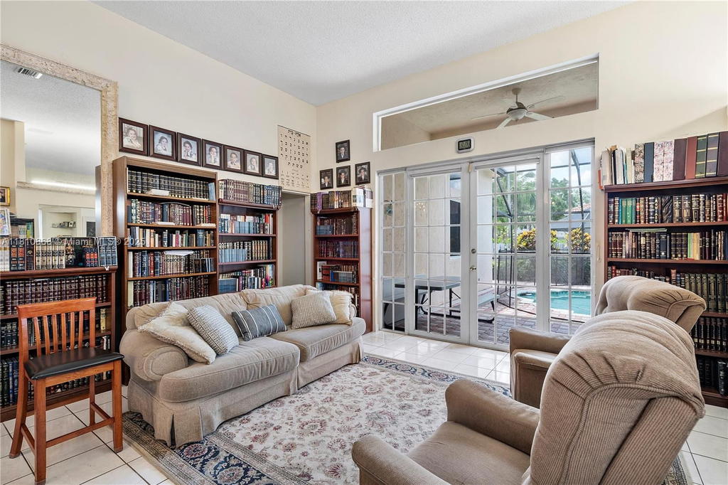 Real estate property located at 1357 Camellia Ln, Broward, Sector 6 East, Weston, FL