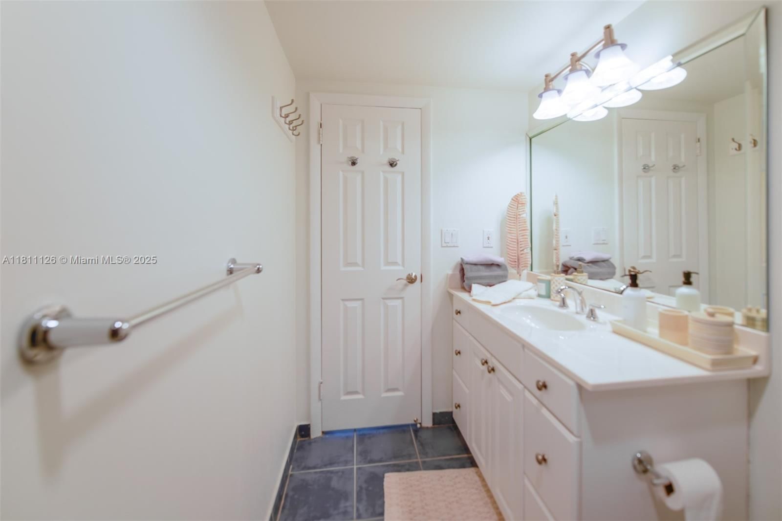 Real estate property located at 1950 Ocean Dr #14G, Broward, Hemispheres Condo, Hallandale Beach, FL