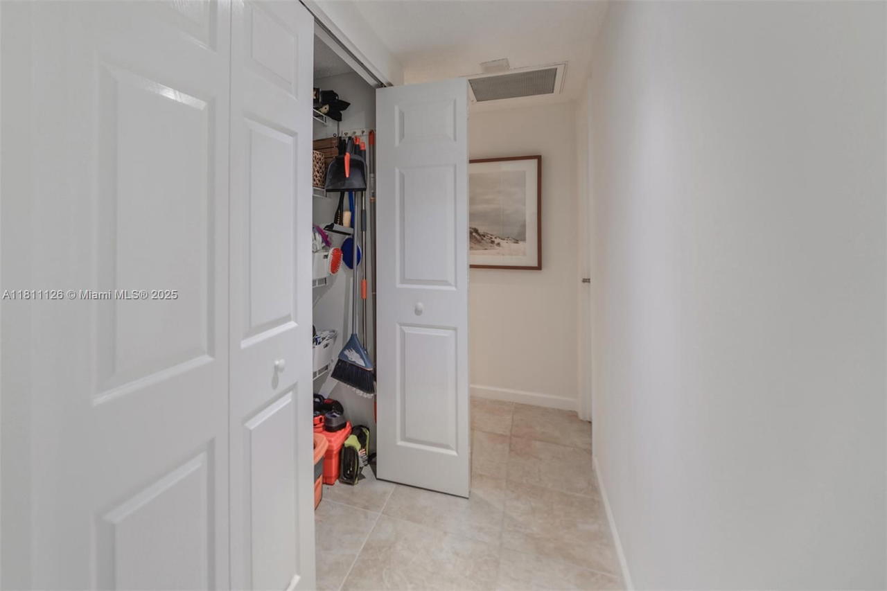 Real estate property located at 1950 Ocean Dr #14G, Broward, Hemispheres Condo, Hallandale Beach, FL