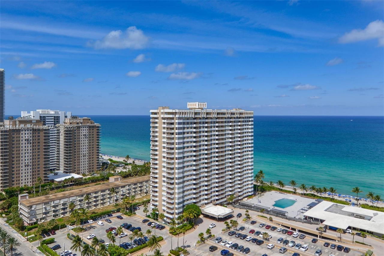 Real estate property located at 1950 Ocean Dr #14G, Broward, Hemispheres Condo, Hallandale Beach, FL