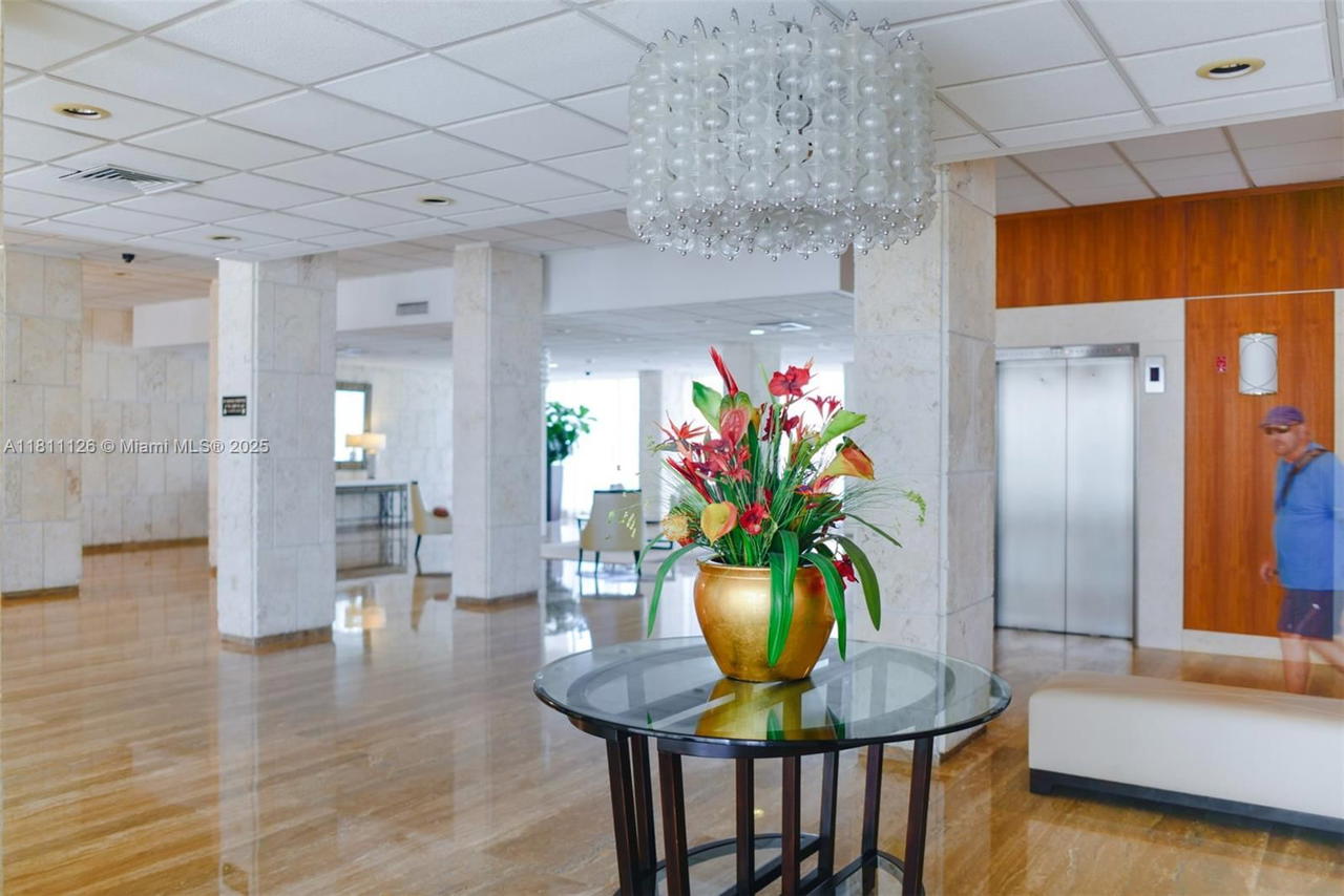 Real estate property located at 1950 Ocean Dr #14G, Broward, Hemispheres Condo, Hallandale Beach, FL