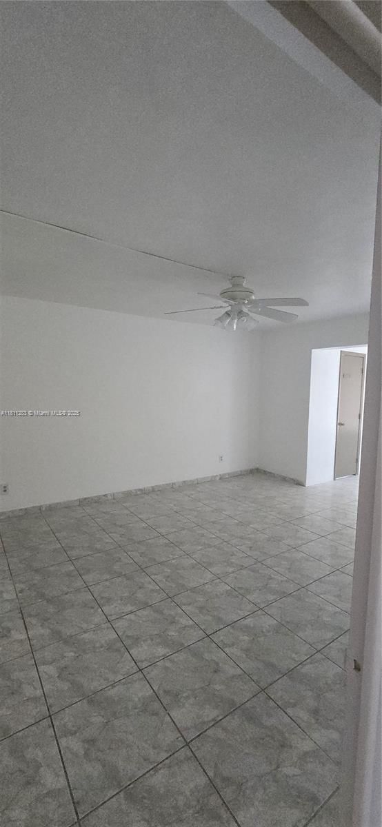 Real estate property located at 1400 191st St #225, Miami-dade, Fourth Horizons Condo, Miami, FL