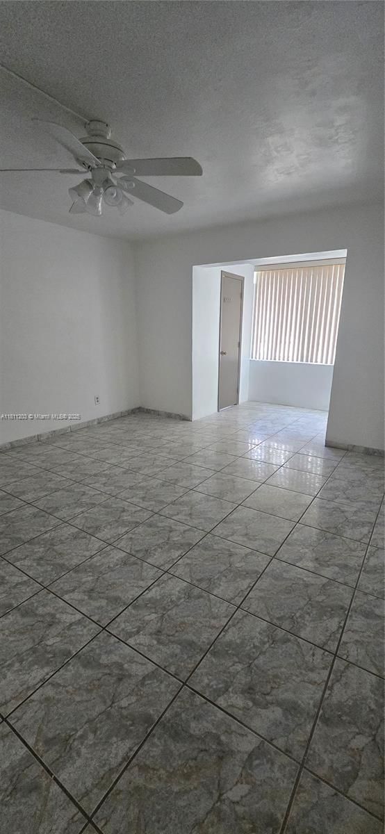 Real estate property located at 1400 191st St #225, Miami-dade, Fourth Horizons Condo, Miami, FL