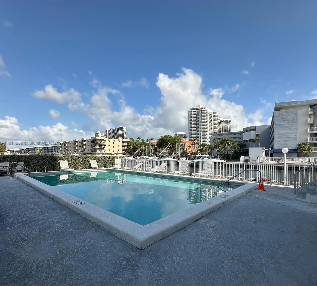 Real estate property located at 4000 169th St #405, Miami-dade, Eden Point South Condo, North Miami Beach, FL