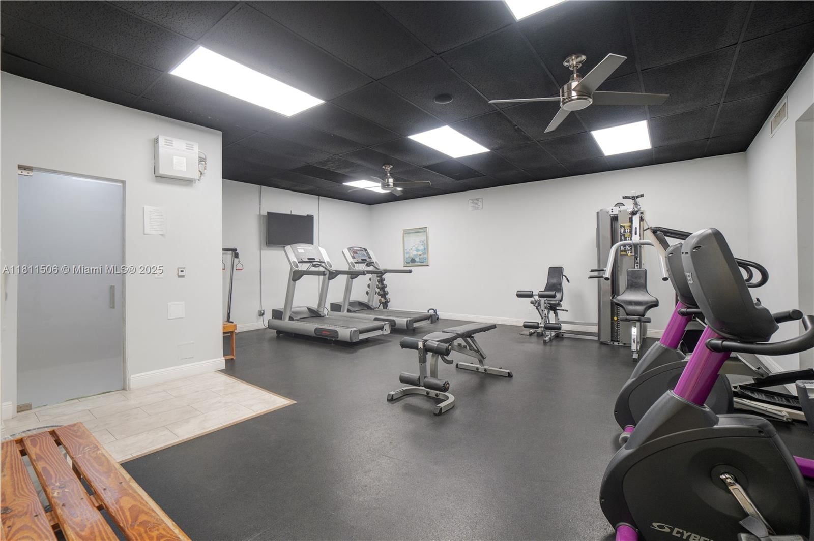 Real estate property located at 322 Briarwood Cir #1-17, Broward, Villas At Carriage Hills, Hollywood, FL