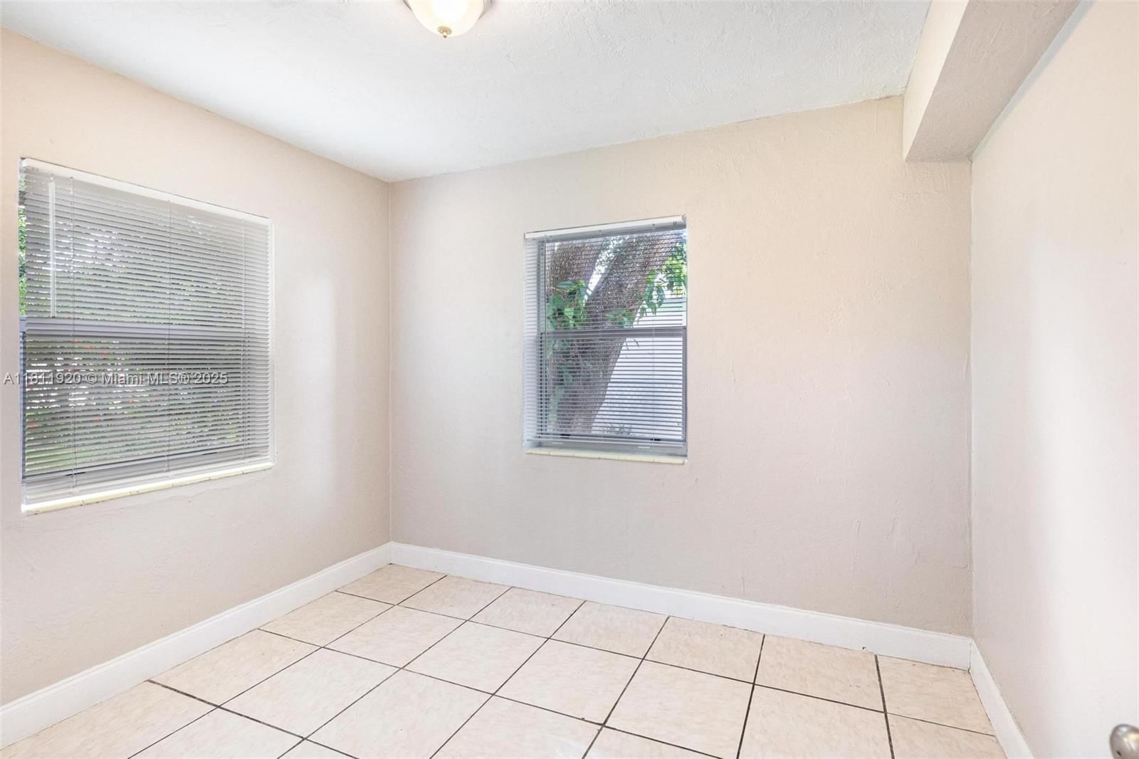 Real estate property located at 6329 Garfield St, Broward, Hollywood Suburbs No 2, Hollywood, FL