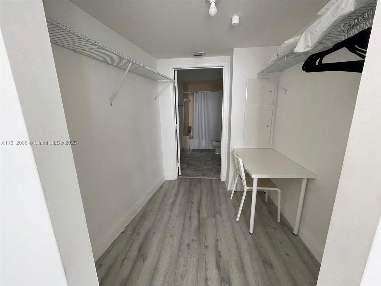 Real estate property located at 1750 Bayshore Dr #5615, Miami-dade, Opera Tower Condo, Miami, FL