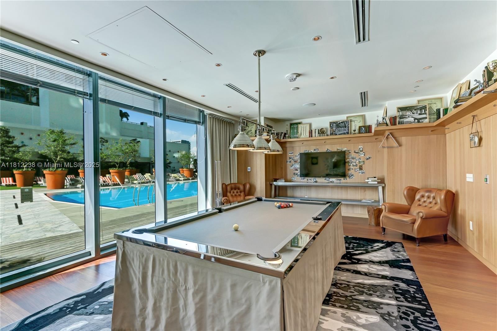 Real estate property located at 1300 Miami Ave #1610, Miami-dade, 1300 S Miami Avenue Condo, Miami, FL